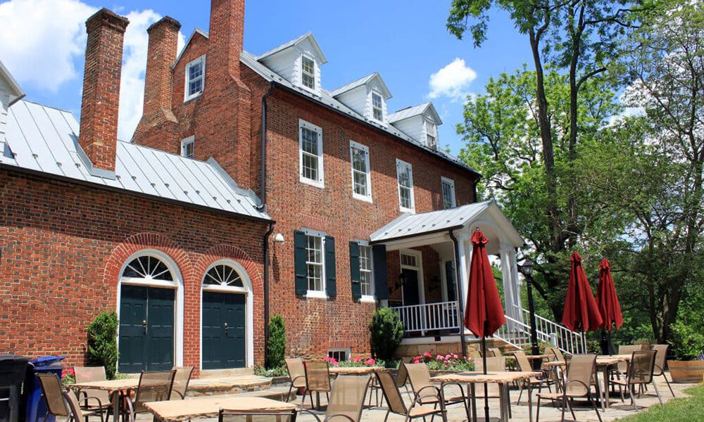 WEB Winery-at-La-Grange-Front-Patio-1024×683